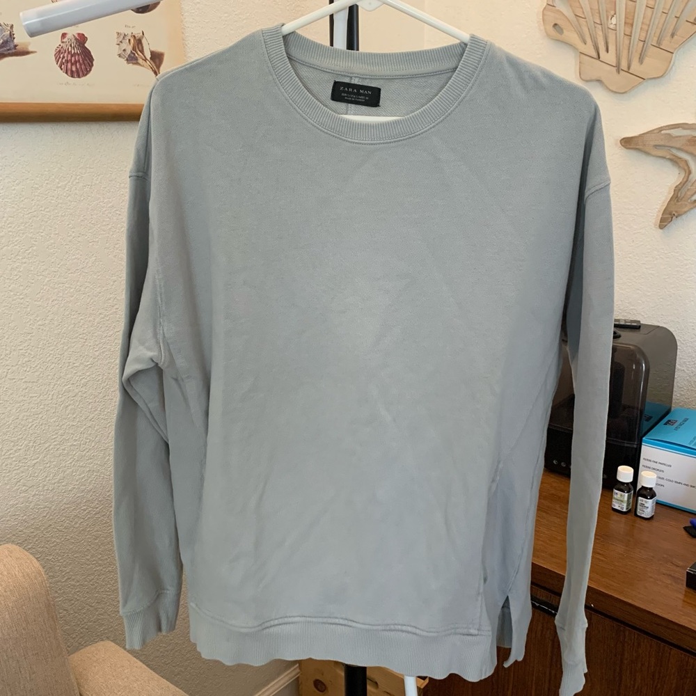 Zara Man gray sweater with pockets and side slit